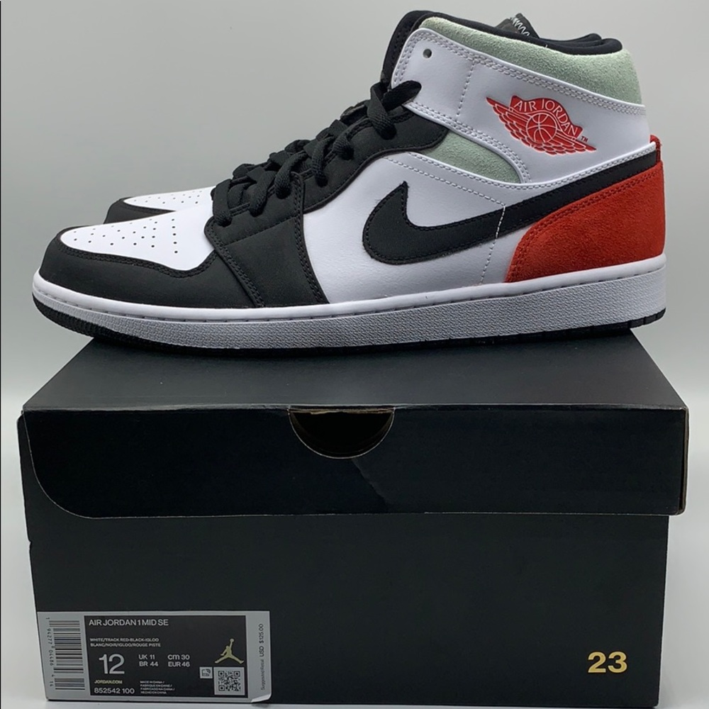 Air Jordan 1 Mid SE Sz12 Black White Red New